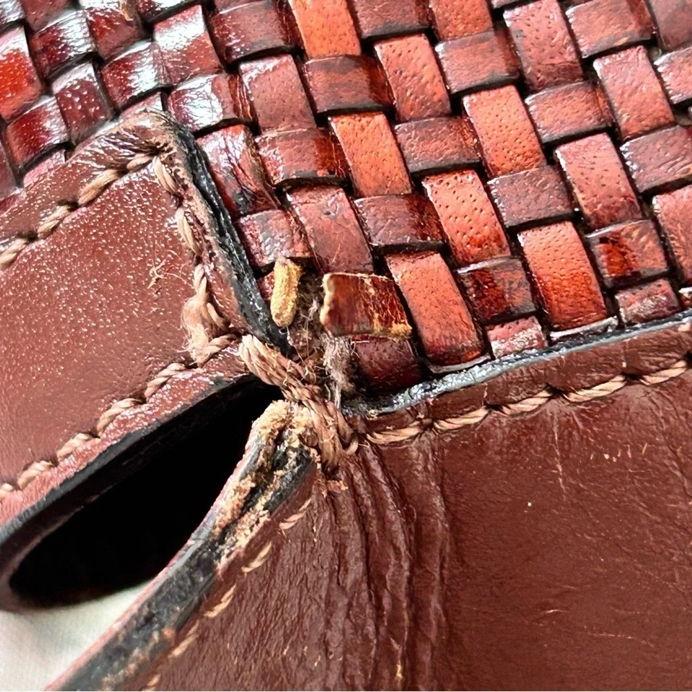 Bally Woven Leather Shoulder Handbag Rich Brown Late 90s/Early 2000s